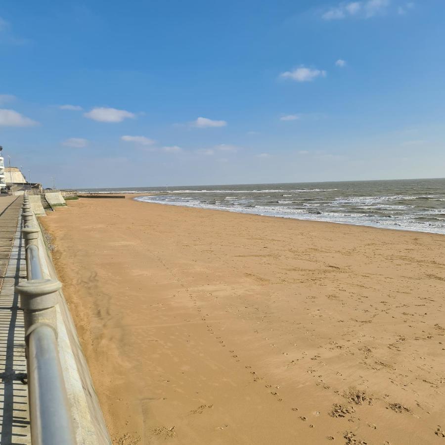 Shore Thing Beachfront Apartment Ramsgate - Sleeps 4 Kültér fotó
