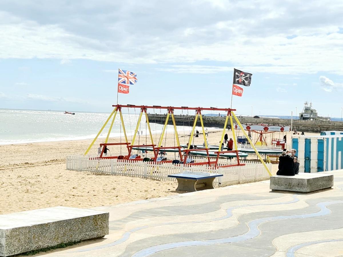 Shore Thing Beachfront Apartment Ramsgate - Sleeps 4 Kültér fotó