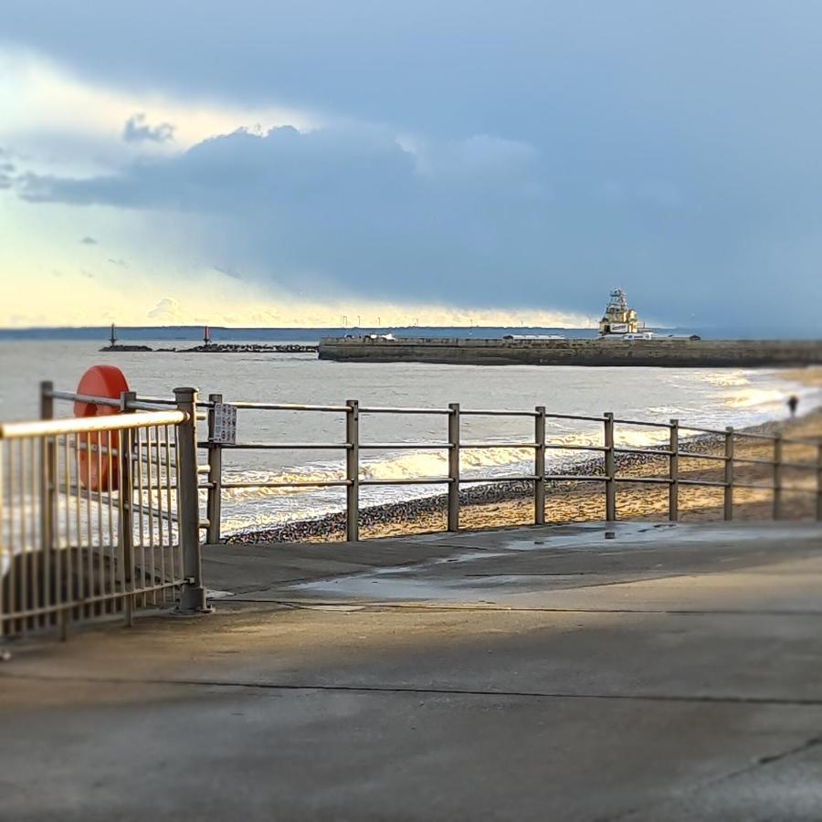 Shore Thing Beachfront Apartment Ramsgate - Sleeps 4 Kültér fotó